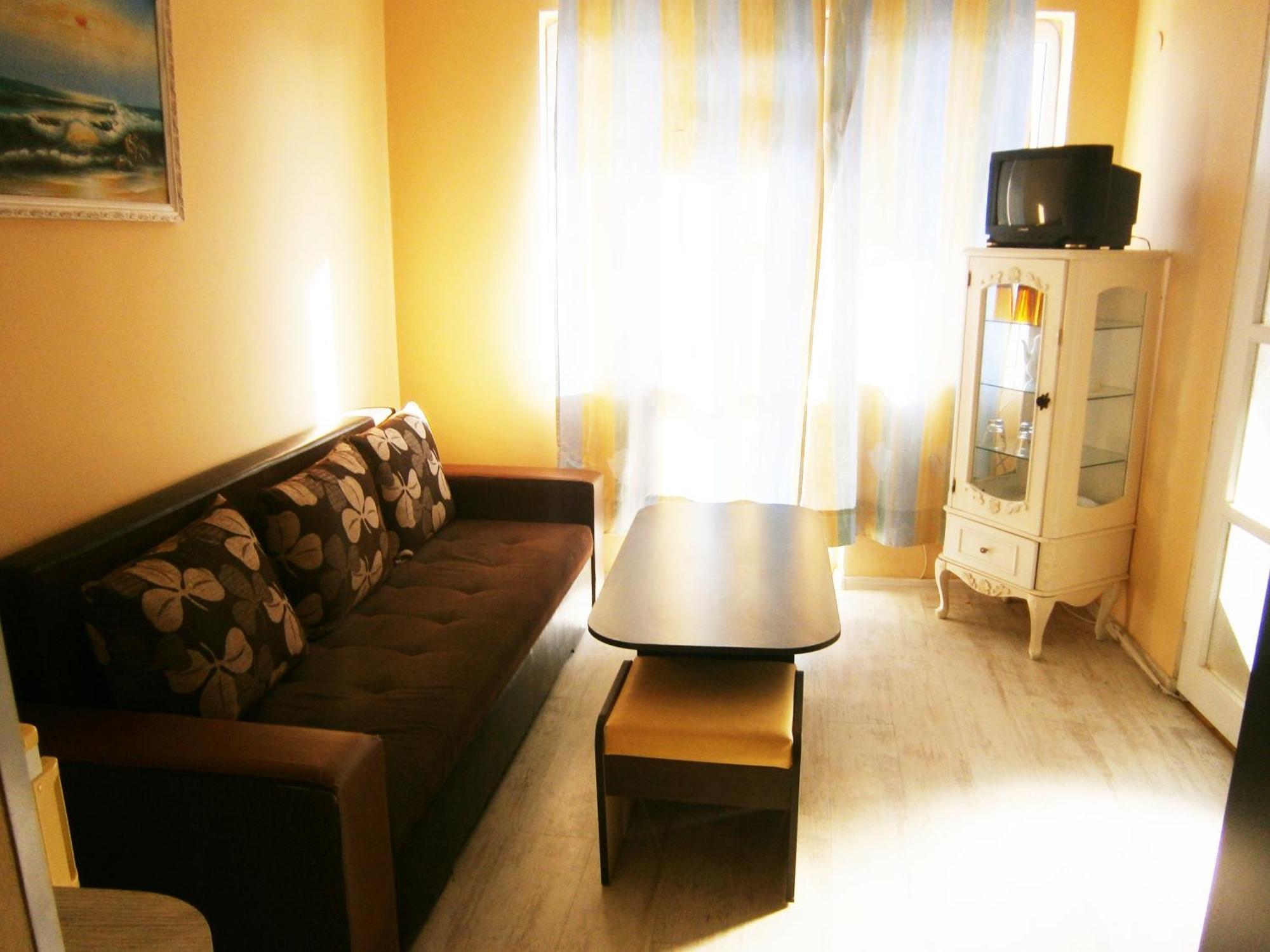 Family Hotel White House Pomorie Esterno foto