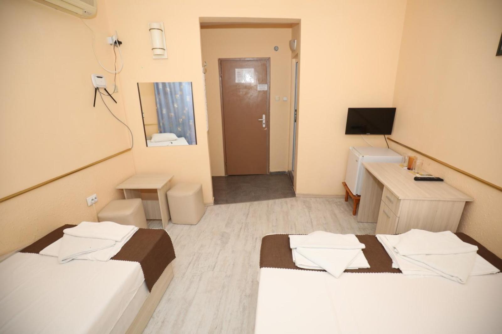 Family Hotel White House Pomorie Esterno foto