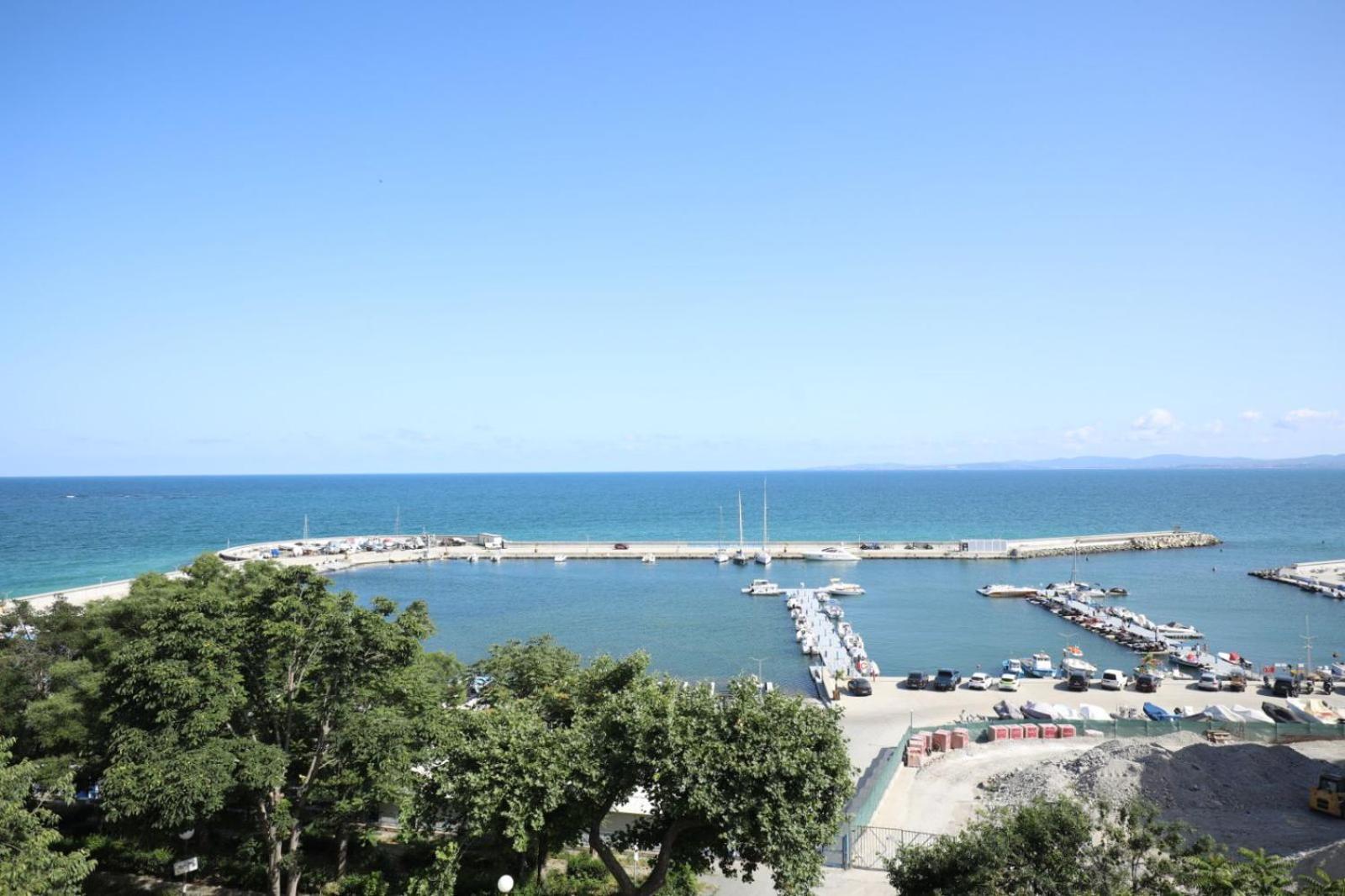 Family Hotel White House Pomorie Esterno foto