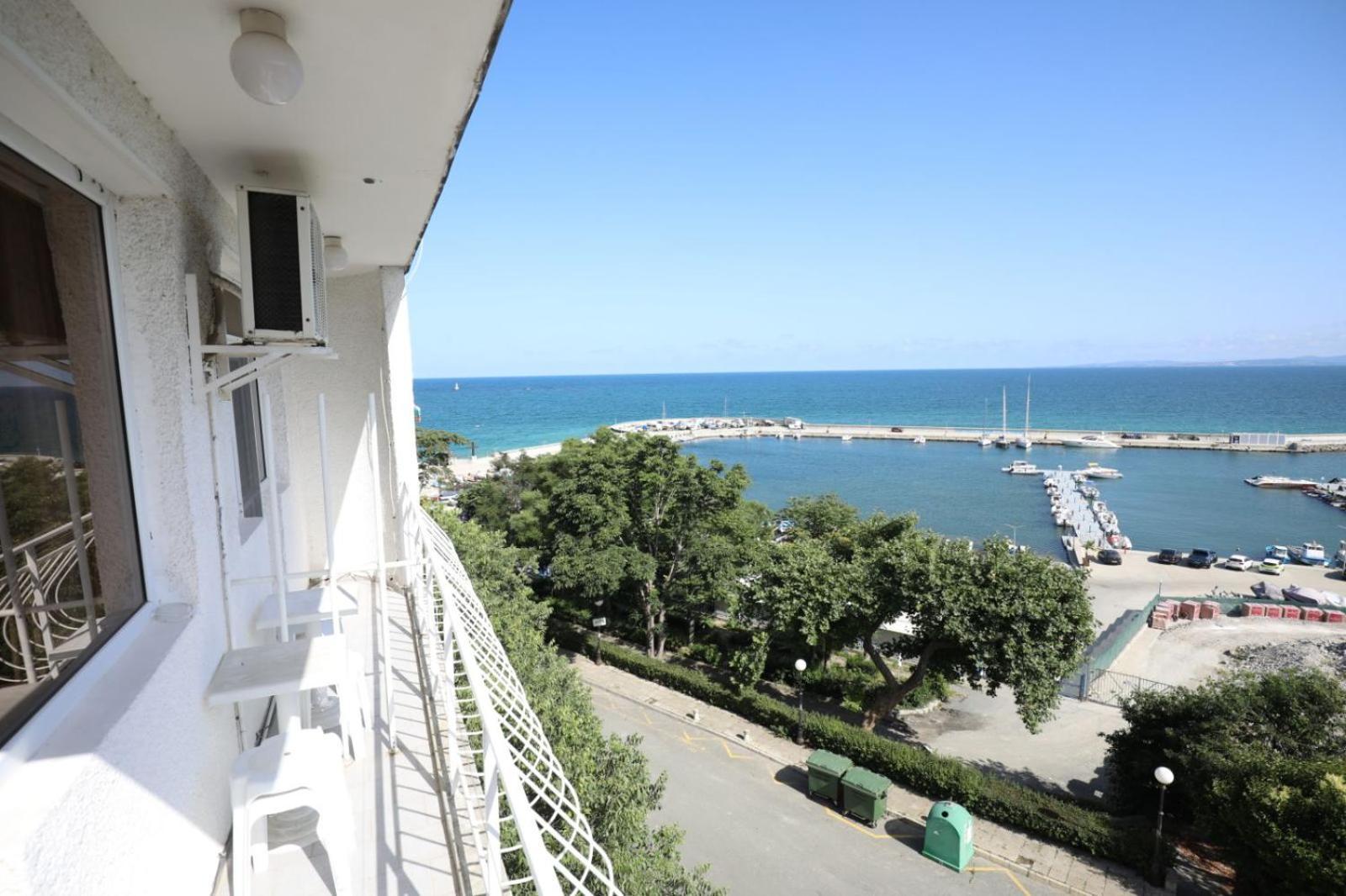 Family Hotel White House Pomorie Esterno foto