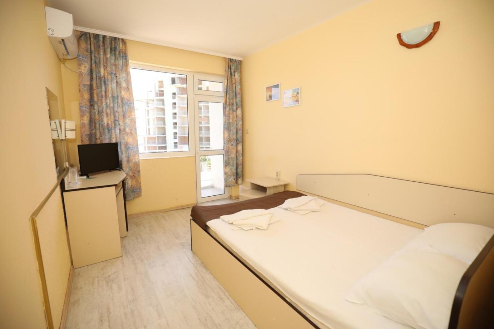 Family Hotel White House Pomorie Esterno foto