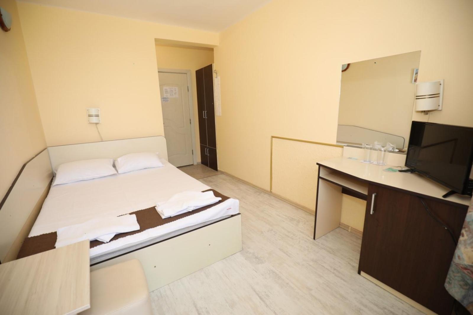Family Hotel White House Pomorie Esterno foto